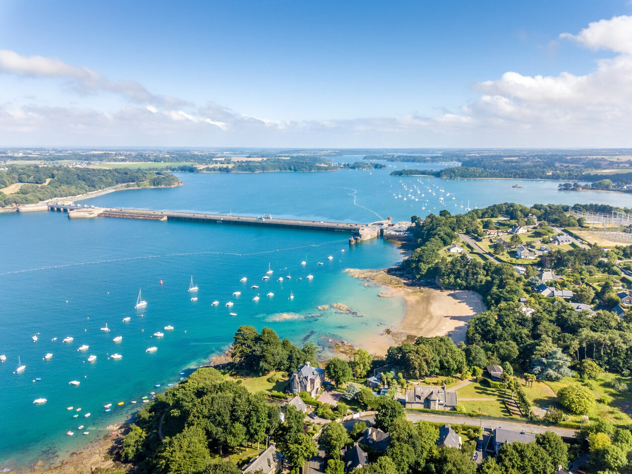 Actualité Pourquoi acheter un appartement neuf sur la côte d’Emeraude ?